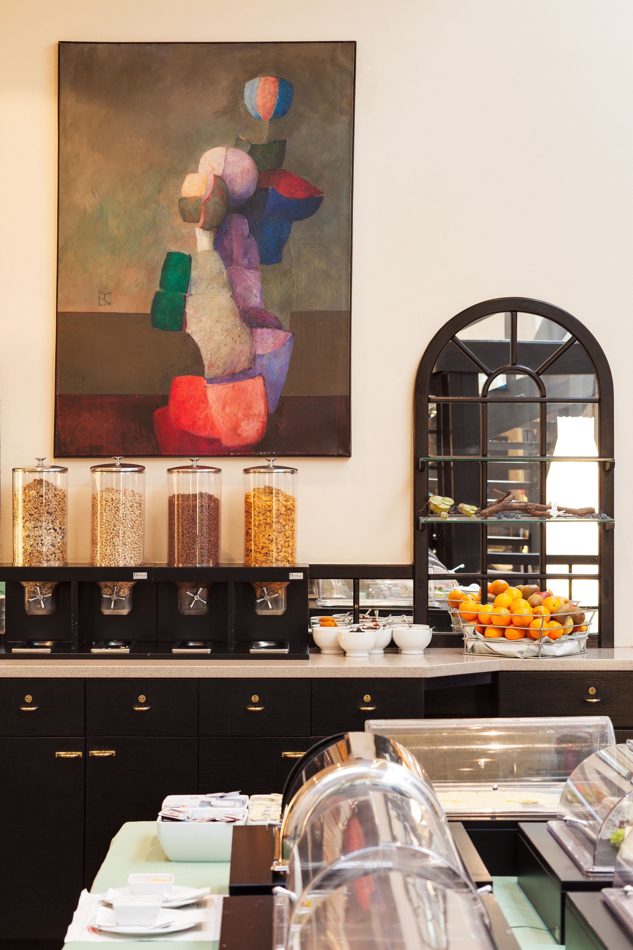 daily cooked-to-order breakfast (eur 19 per person)