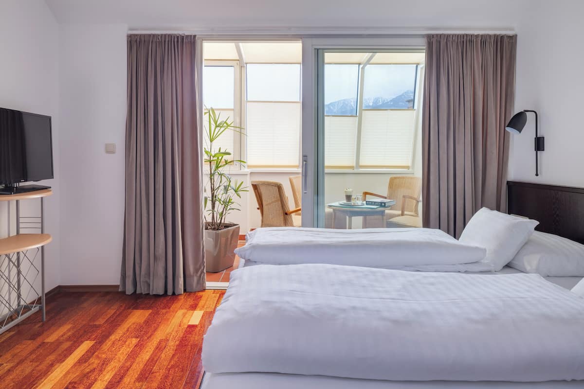 Estudio | Ropa de cama de alta calidad y minibar