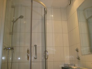 Chambre Triple Confort | Salle de bain