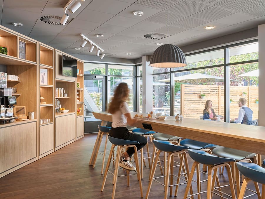 Café da manhã com buffet todos os dias mediante uma taxa