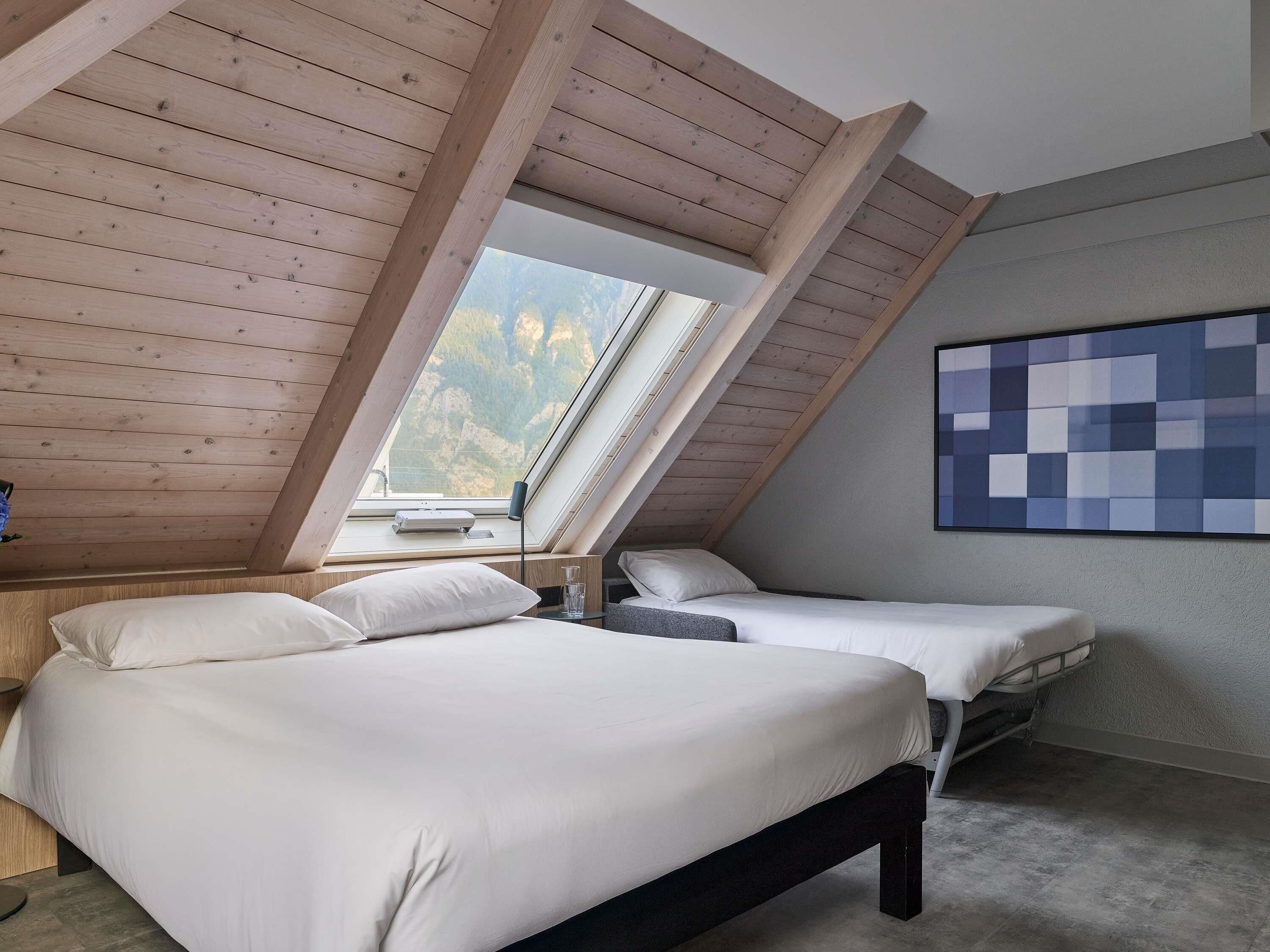 Executive Room, 1 Double Bed with Sofa bed | Desk, blackout drapes, iron/ironing board, free cribs/infant beds