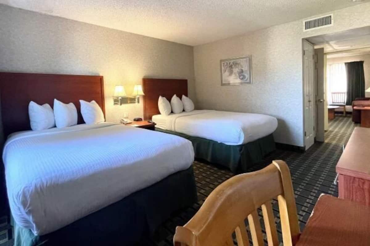 In-room safe, iron/ironing board, free WiFi, bed sheets