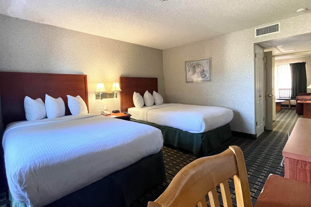In-room safe, iron/ironing board, free WiFi, bed sheets