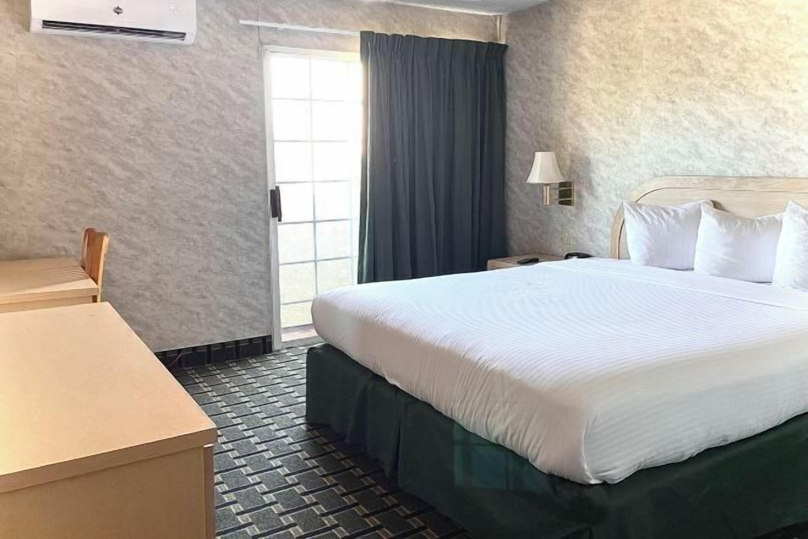 In-room safe, iron/ironing board, free WiFi, bed sheets