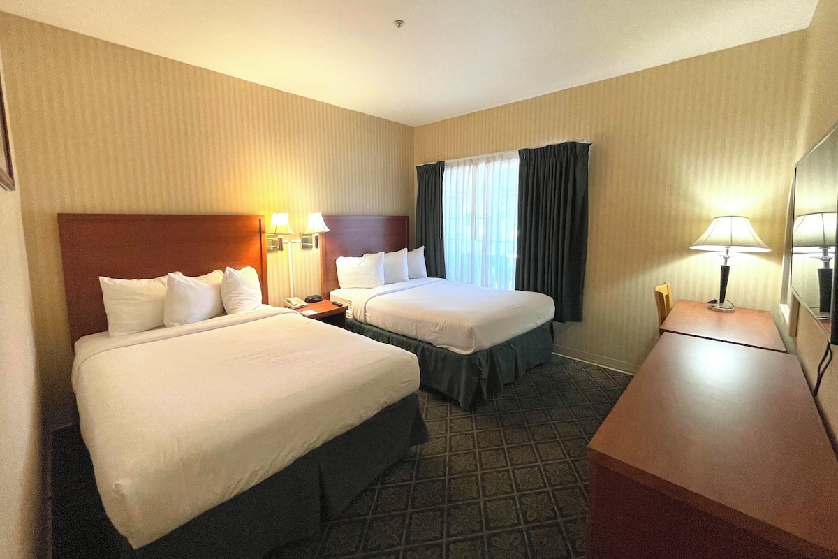 In-room safe, iron/ironing board, free WiFi, bed sheets