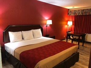 Habitación estándar, 1 cama de matrimonio grande, no fumadores | Tabla de planchar con plancha, cunas gratuitas, camas supletorias