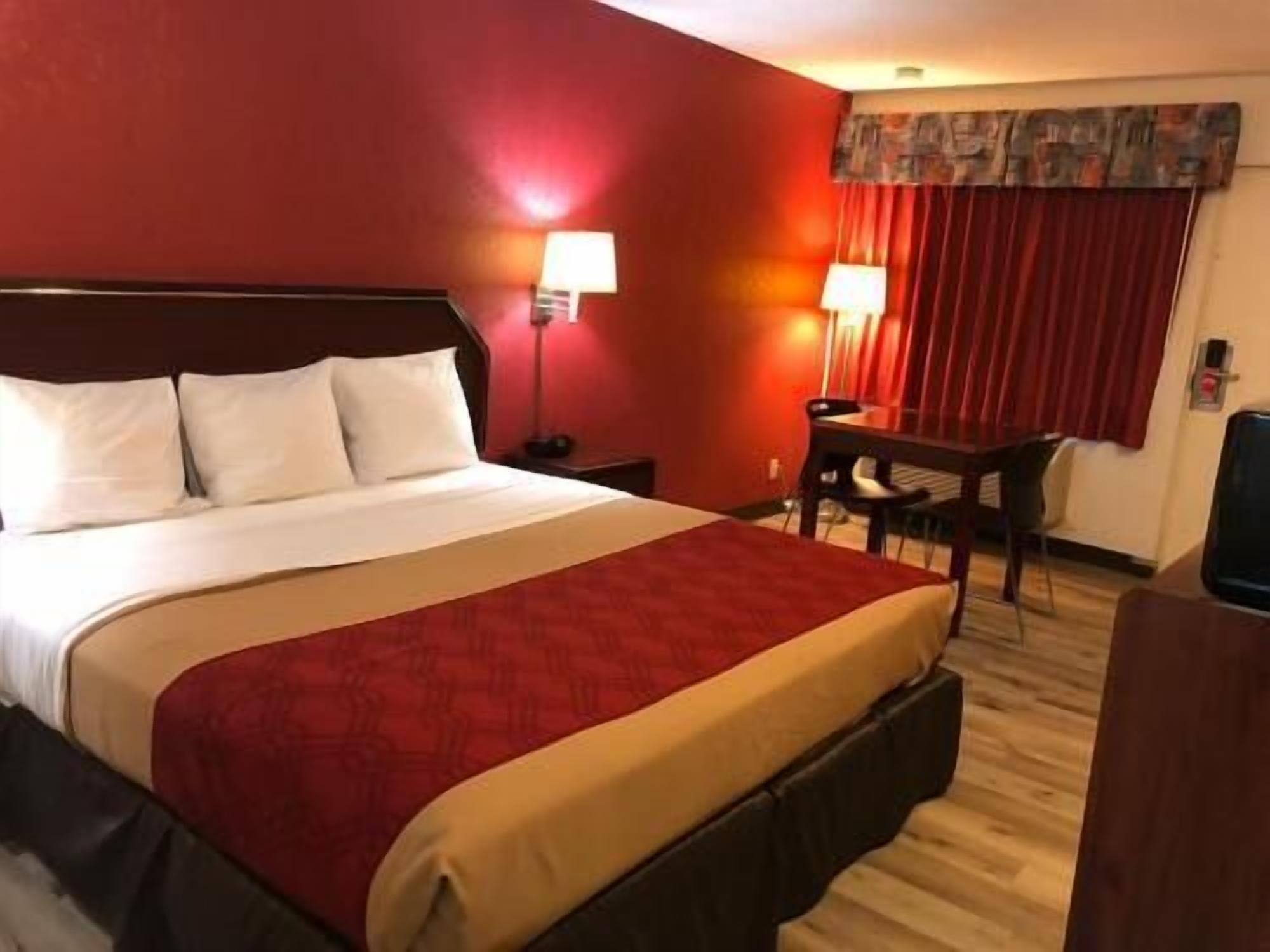 Tabla de planchar con plancha, cunas gratuitas y camas extra 