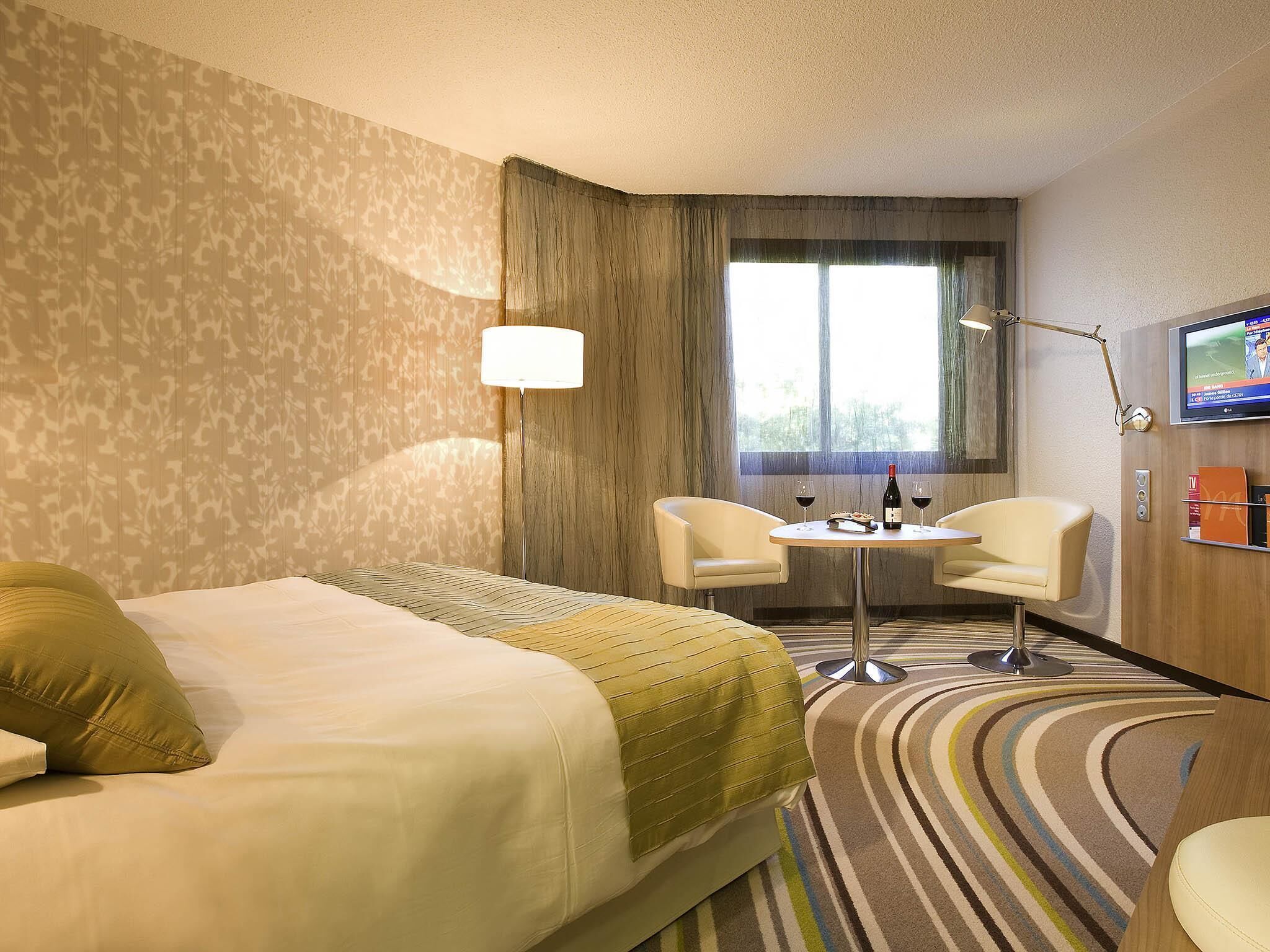 Superior Room, 1 Double Bed | Premium bedding, minibar, desk, blackout drapes