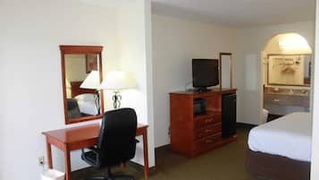 Escritorio, wifi gratis y ropa de cama