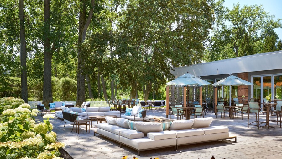 Four Points by Sheraton Point Edward Sarnia