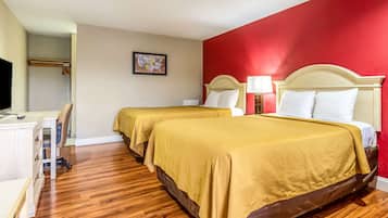 Muebles diferentes, escritorio, cortinas blackout y insonorización