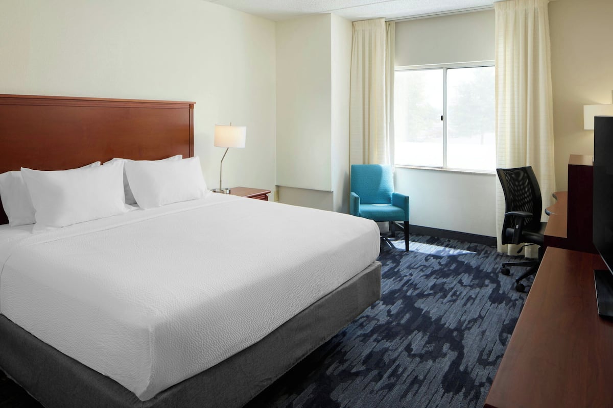 Premium bedding, down comforters, pillowtop beds, in-room safe