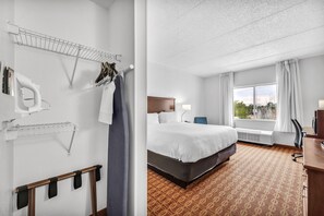 Hochwertige Bettwaren, Daunenbettdecken, Pillowtop-Betten, Zimmersafe