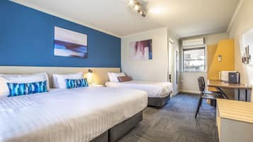 Studio | Schreibtisch, Bügeleisen/Bügelbrett, kostenloses WLAN, Bettwäsche