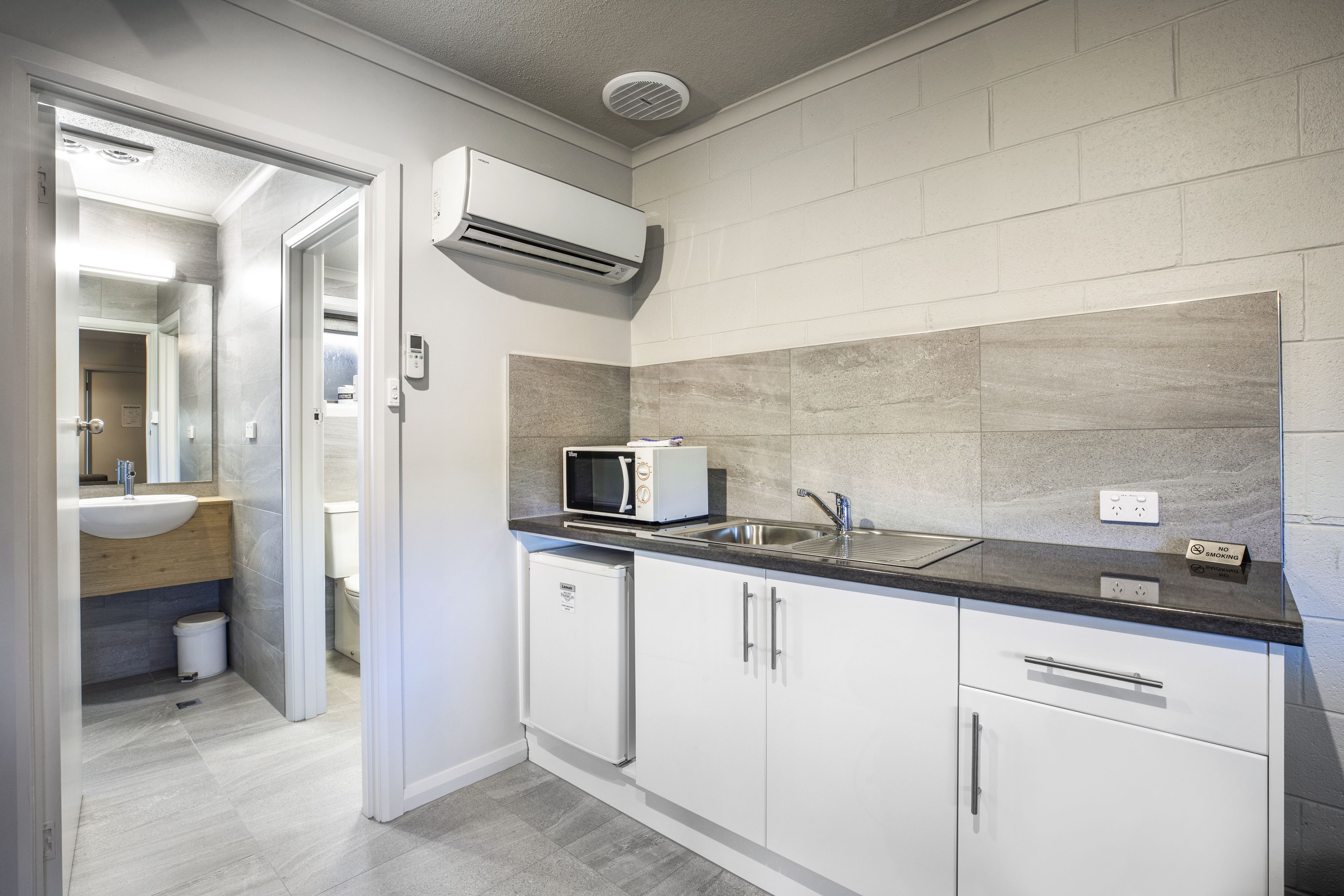 Foto - Nightcap at Riverside Hotel