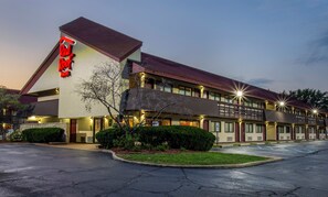 Exterior - Red Roof Inn Detroit - Plymouth/ Canton (Plymouth)