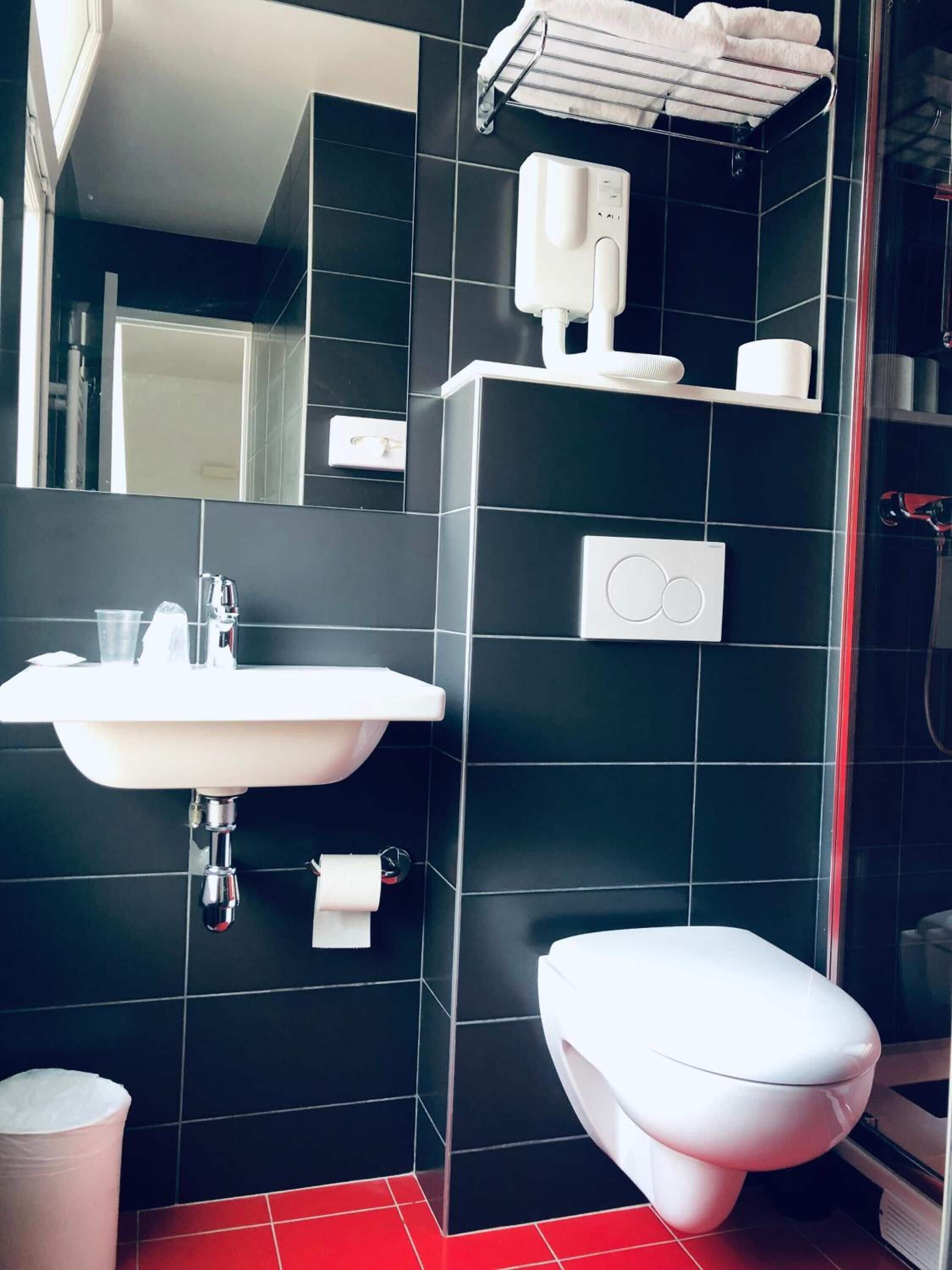 Photo - Hôtel Lecourbe, Paris Tour Eiffel