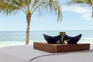 Couples treatment rooms, body treatments, aromatherapy