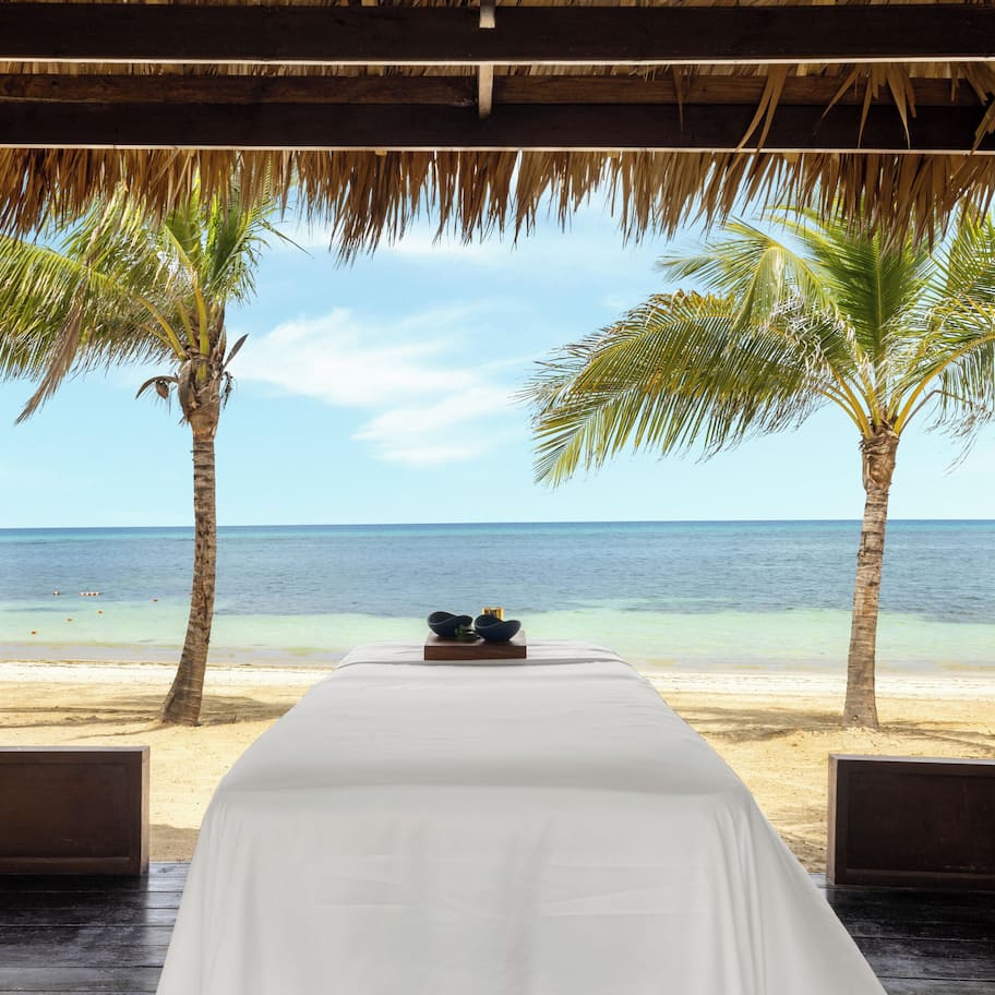 Couples treatment rooms, body treatments, aromatherapy