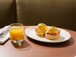 Daily continental breakfast (EUR 29 per person)