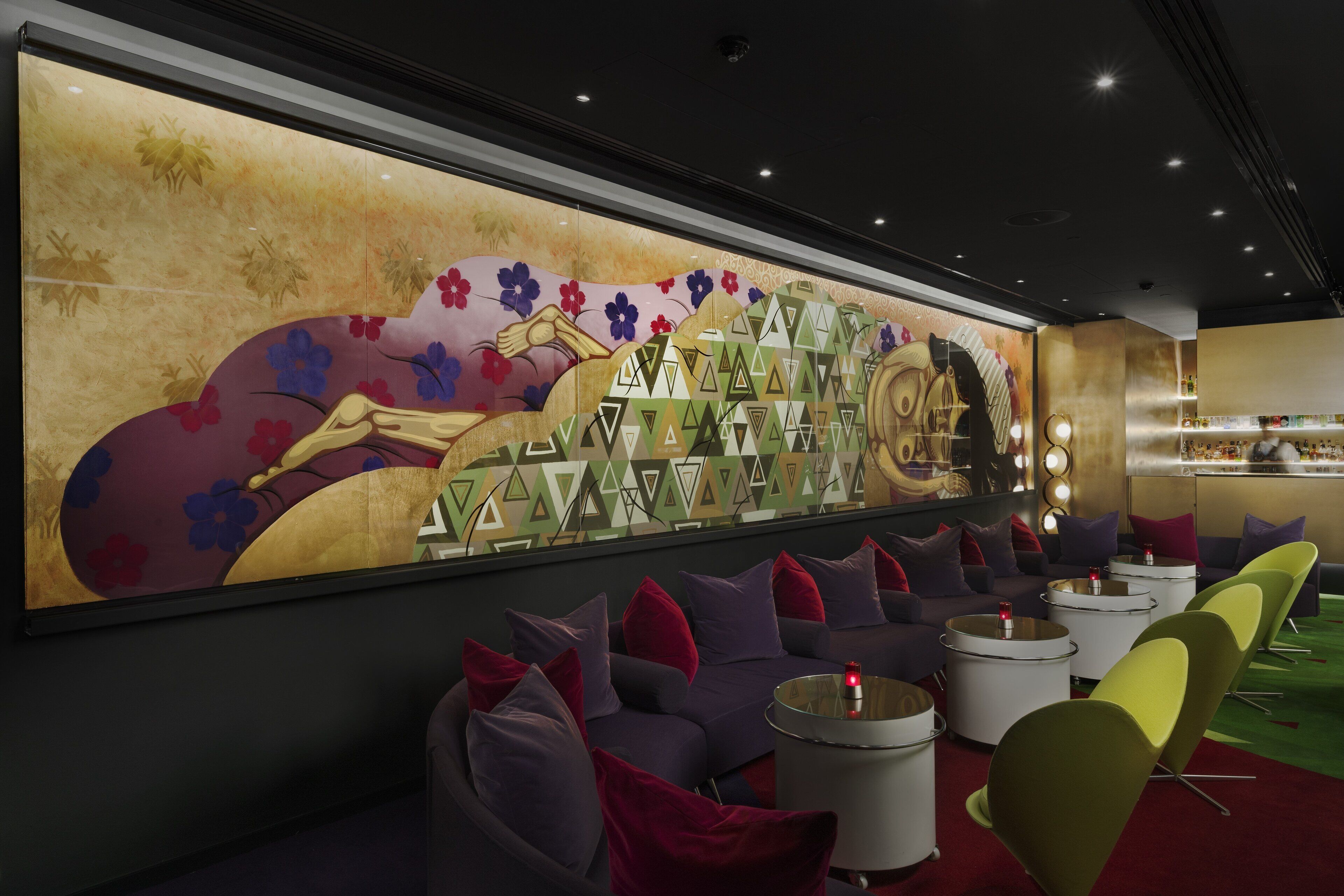 2 bars/lounges, poolside bar