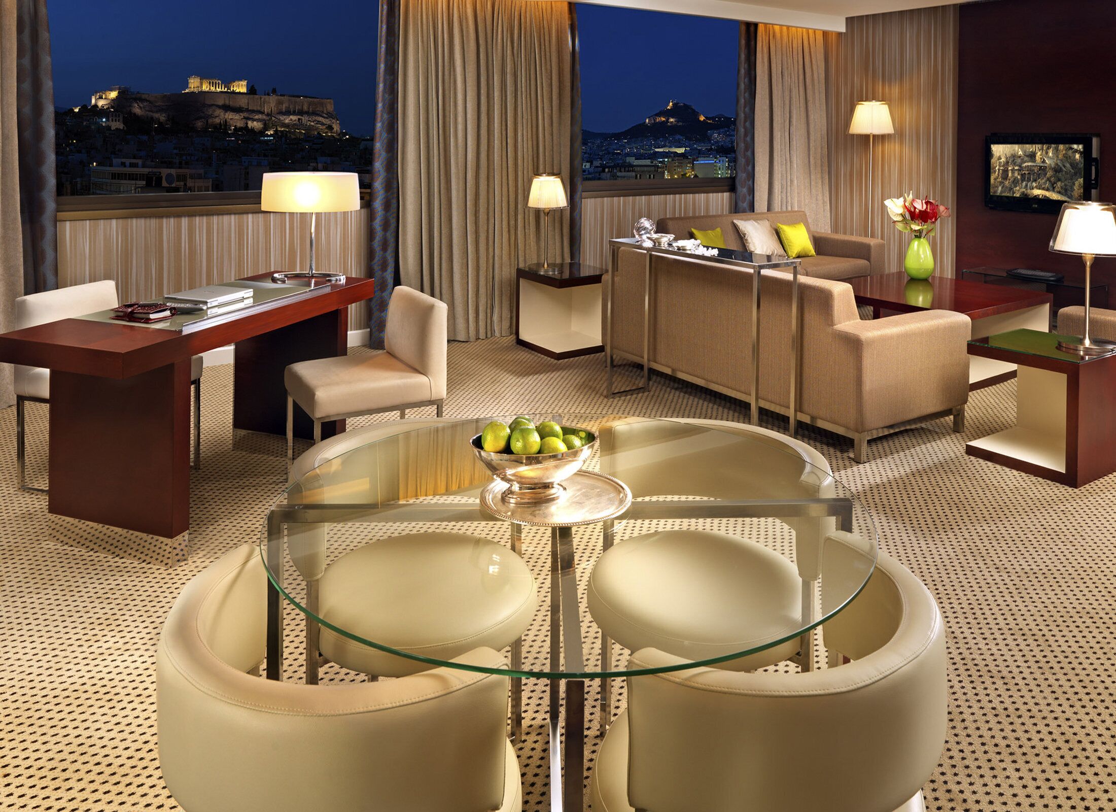 1 Schlafzimmer, hochwertige Bettwaren, Daunenbettdecken, Minibar