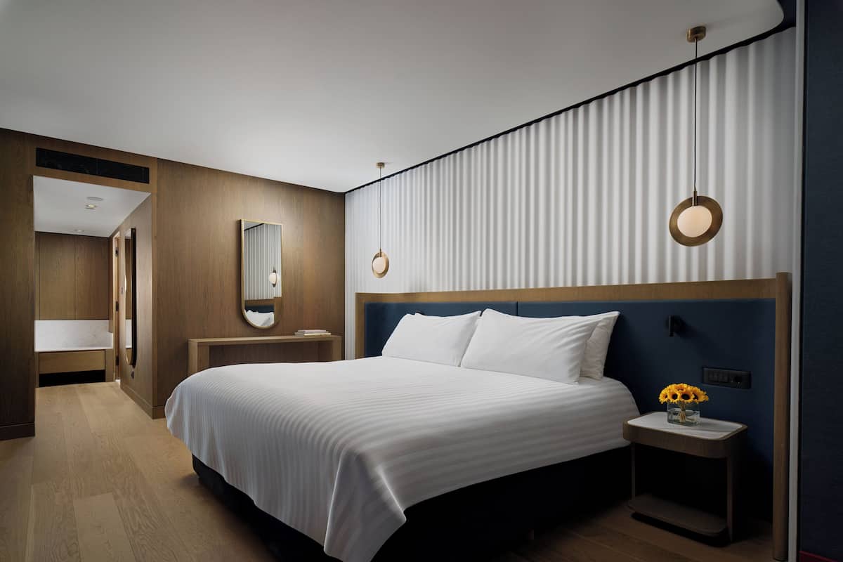 1 habitación, ropa de cama de alta calidad, cubrecamas y minibar