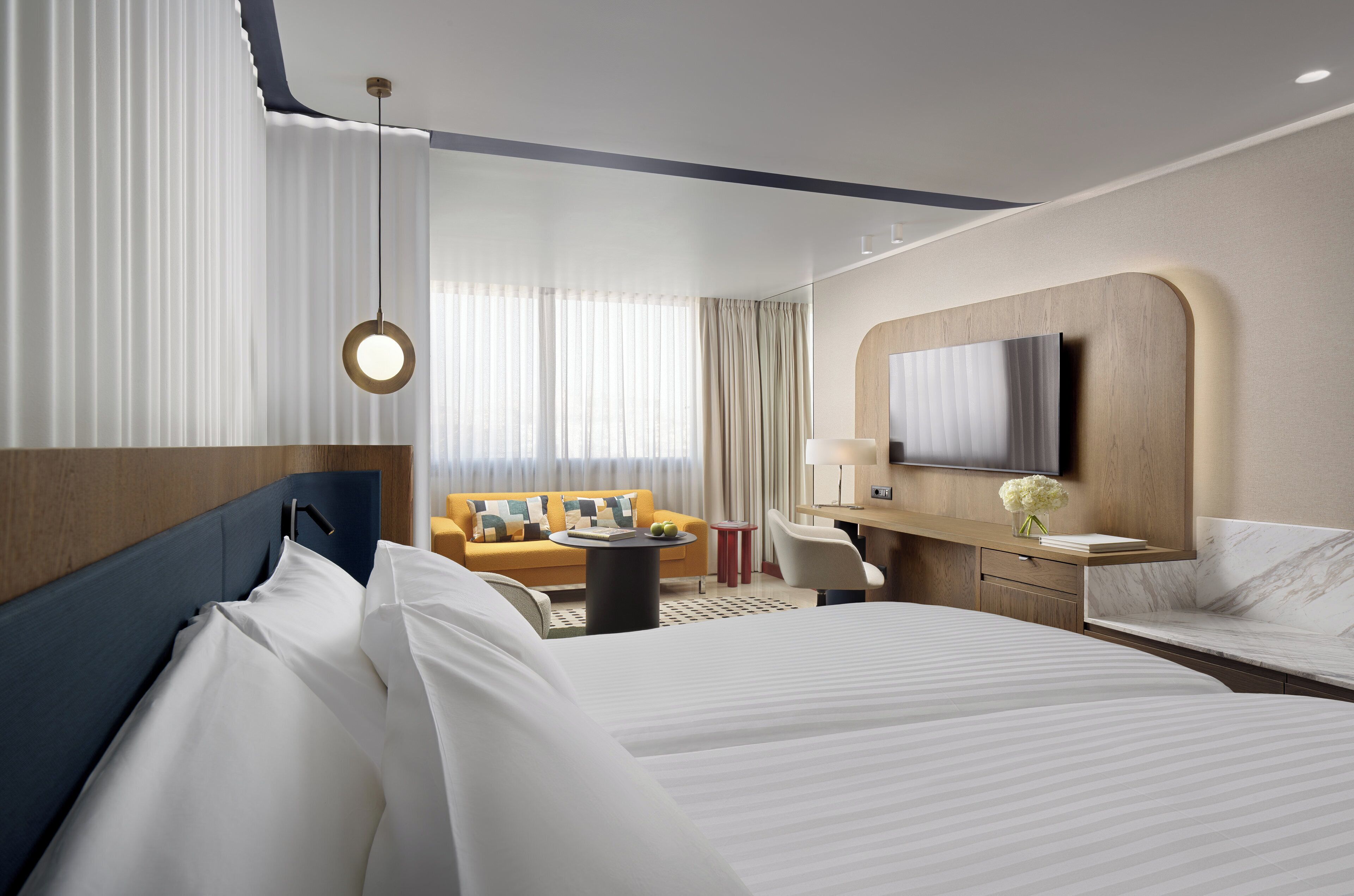 1 bedroom, premium bedding, down duvets, minibar