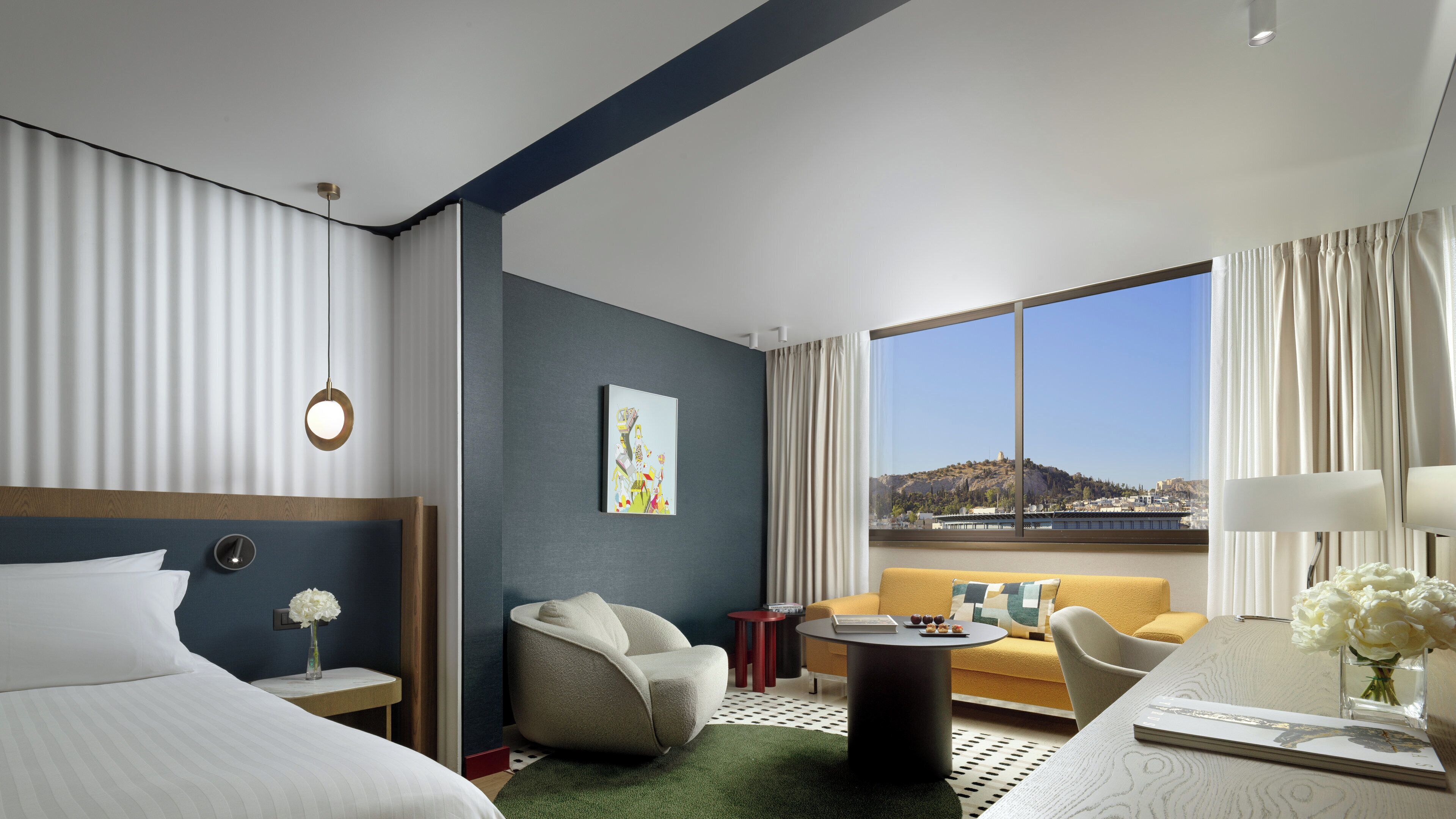 1 bedroom, premium bedding, down duvets, minibar