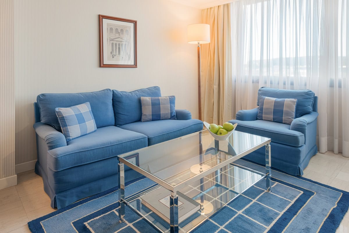 1 dormitorio, ropa de cama de alta calidad, edredones de plumas