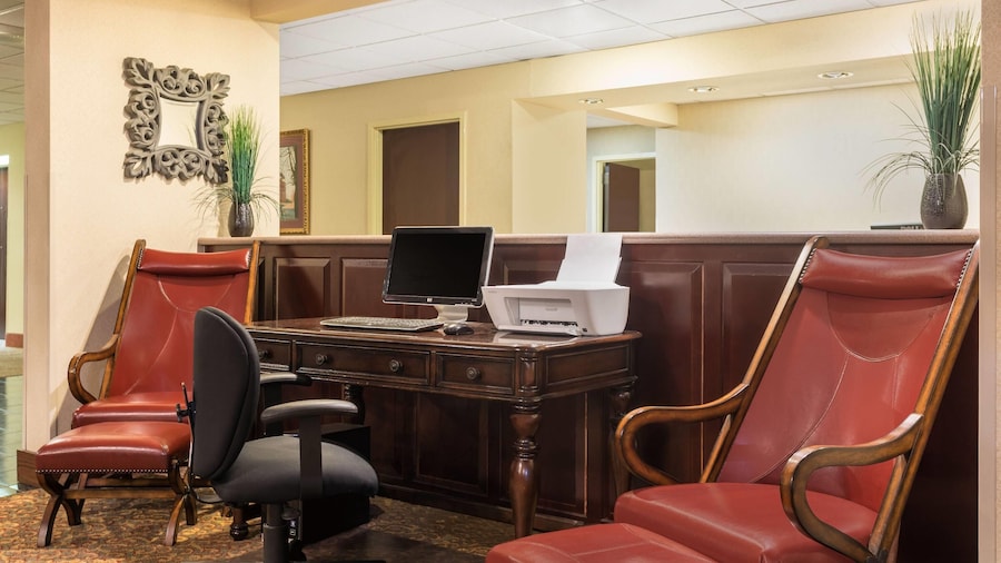 Baymont by Wyndham Fayetteville