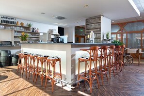 Bar (in der Unterkunft)