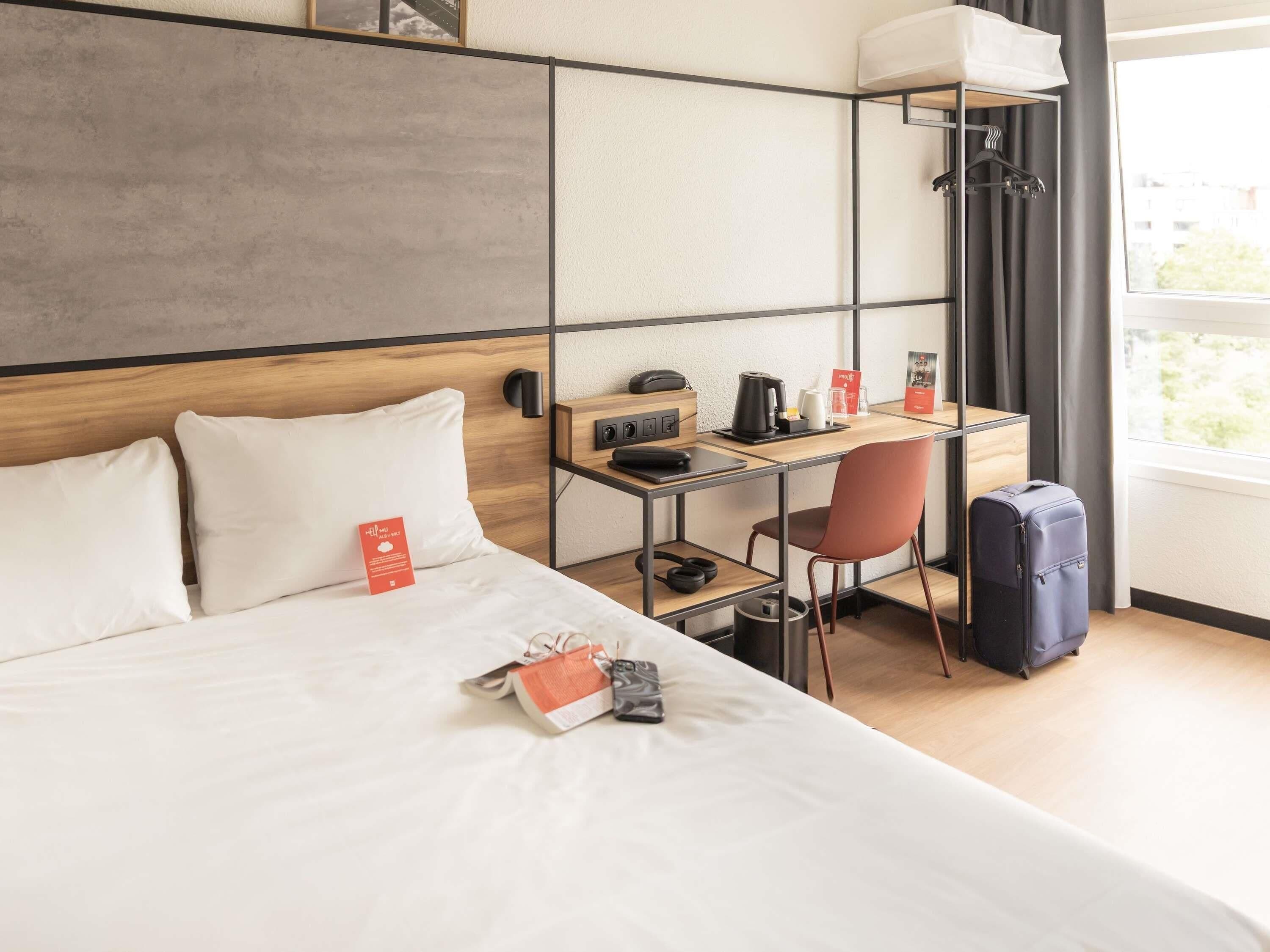 Superior Room, 1 Double Bed | In-room safe, desk, iron/ironing board, free WiFi