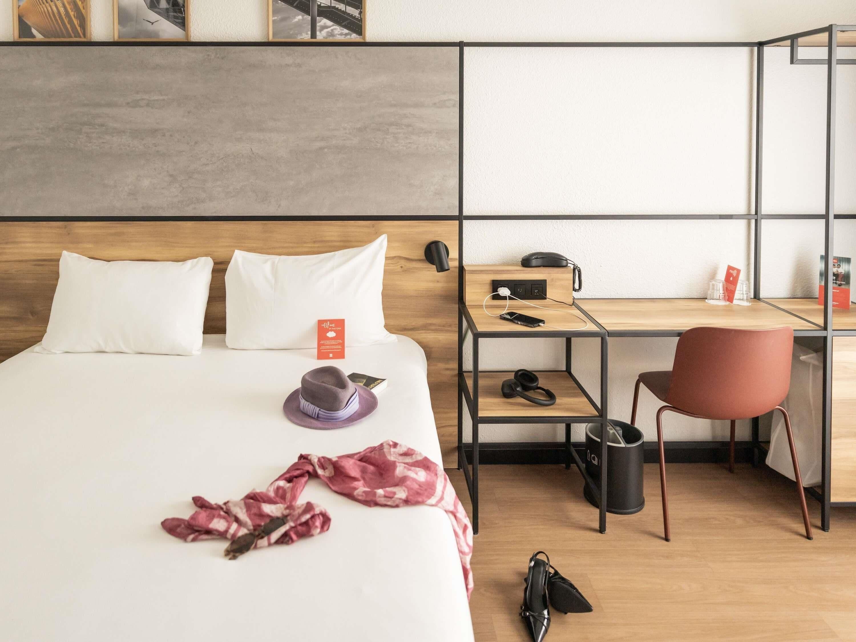 Double Room, 1 Double Bed | In-room safe, desk, iron/ironing board, free WiFi