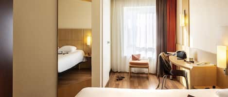 In-room safe, desk, iron/ironing board, free WiFi