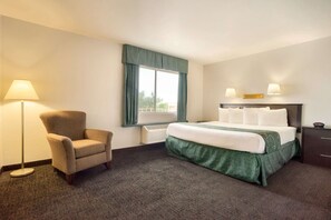Studio Suite, Multiple Beds, Non Smoking | Desk, blackout drapes, soundproofing, iron/ironing board - Travelodge by Wyndham Winslow (Winslow)