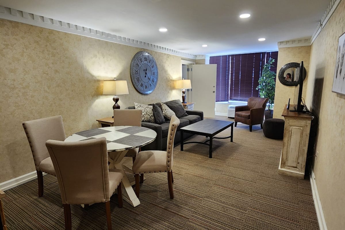 Suite, 1 Bedroom | Premium bedding, pillow-top beds, in-room safe, desk