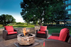 Garden - Four Points by Sheraton Kansas City Airport (Kansas City)