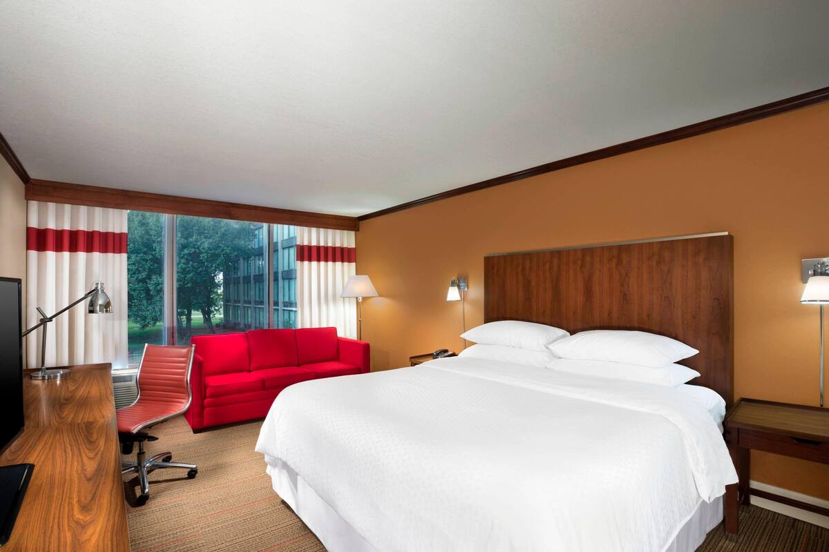 Hochwertige Bettwaren, Pillowtop-Betten, Zimmersafe, Schreibtisch