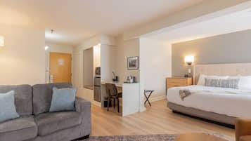 Premium-Zimmer, 1Â King-Bett, Nichtraucher, Kamin | Wohnbereich