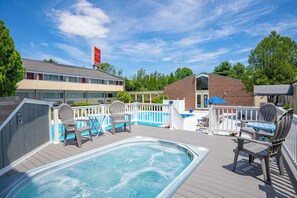 Seasonal outdoor pool, open 9:00 AM to 9:00 PM, sun loungers