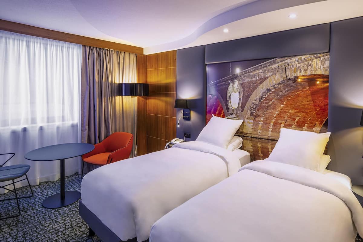 Superior Room, 2 Twin Beds (Zip beds) | Minibar, in-room safe, desk, blackout drapes