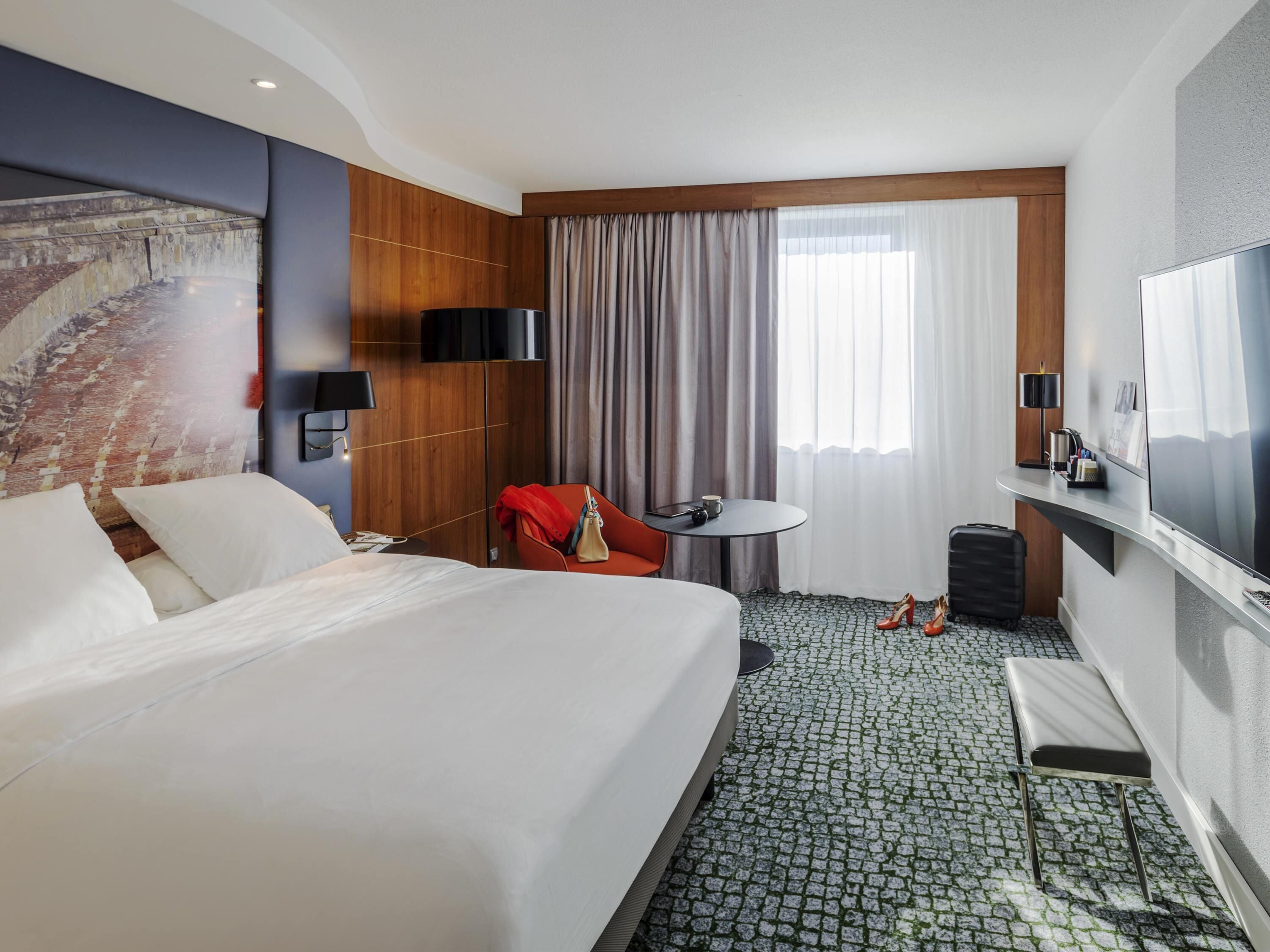 Superior Room, 1 Double Bed | Minibar, in-room safe, desk, blackout curtains