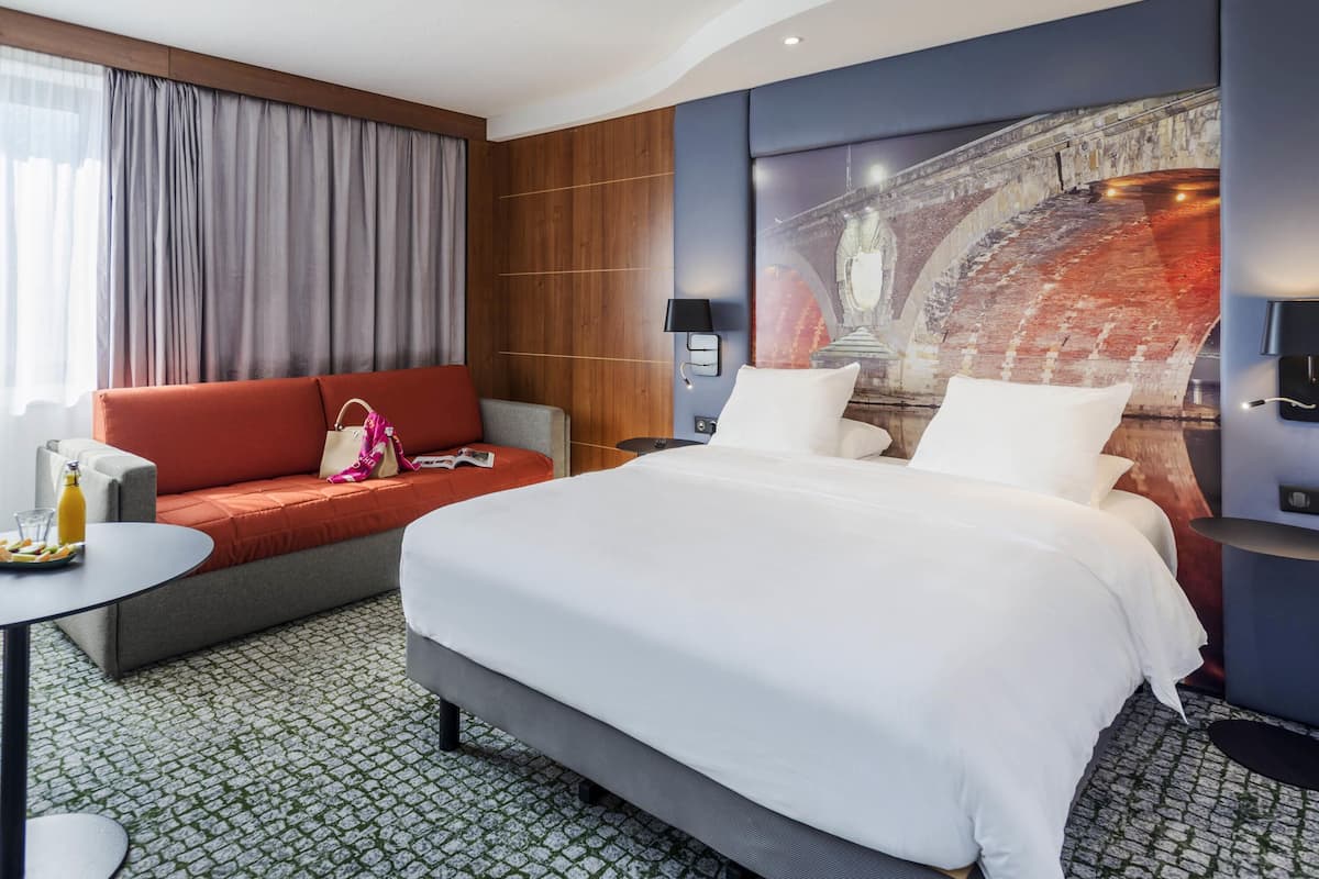 Minibar, in-room safe, desk, blackout curtains