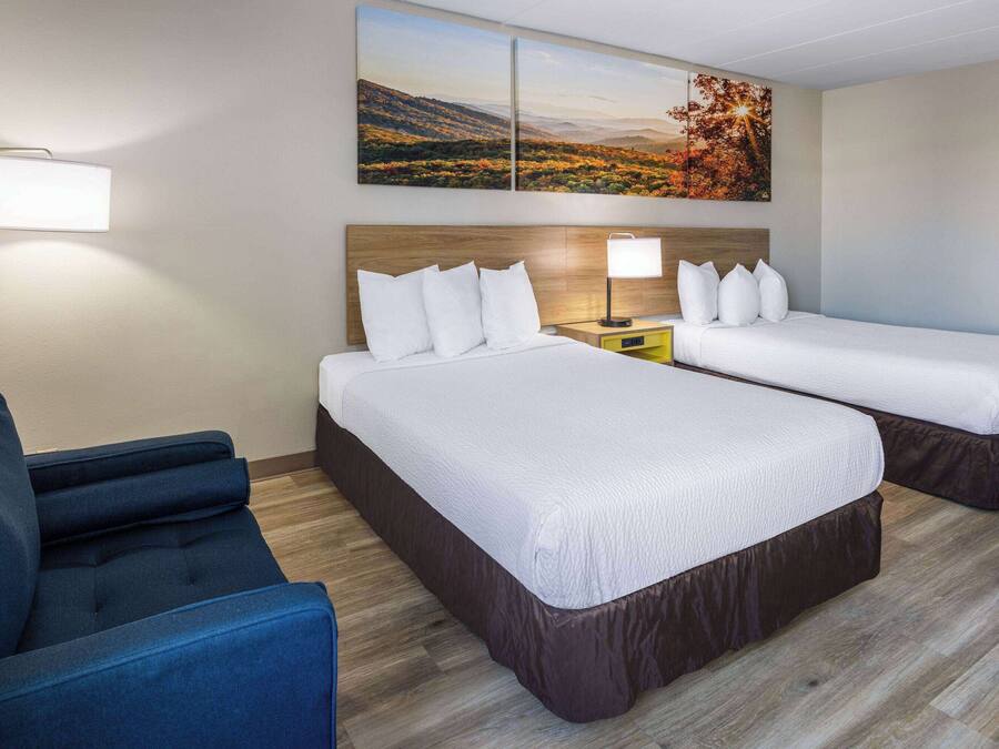 Room, 2 Double Beds, Smoking | Iron/ironing board, free cribs/infant beds, rollaway beds, free WiFi