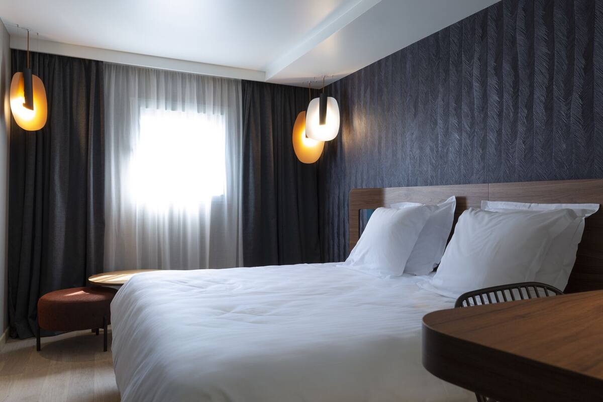 Suite (Oceane) | Ropa de cama de alta calidad, minibar, caja fuerte y escritorio