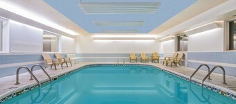 Howard Johnson by Wyndham West Fargo