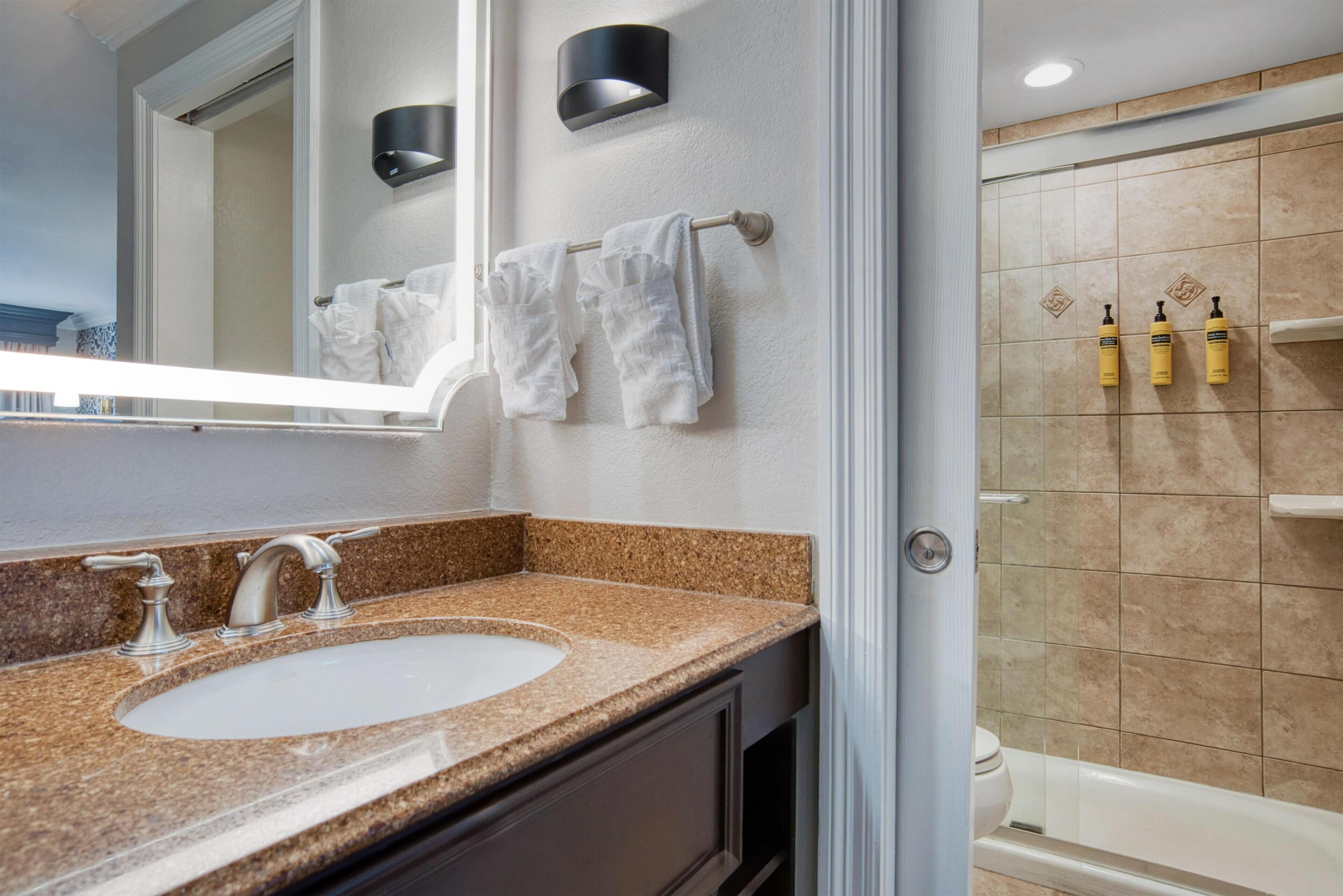 Photo - Best Western Plus French Quarter Courtyard Hotel