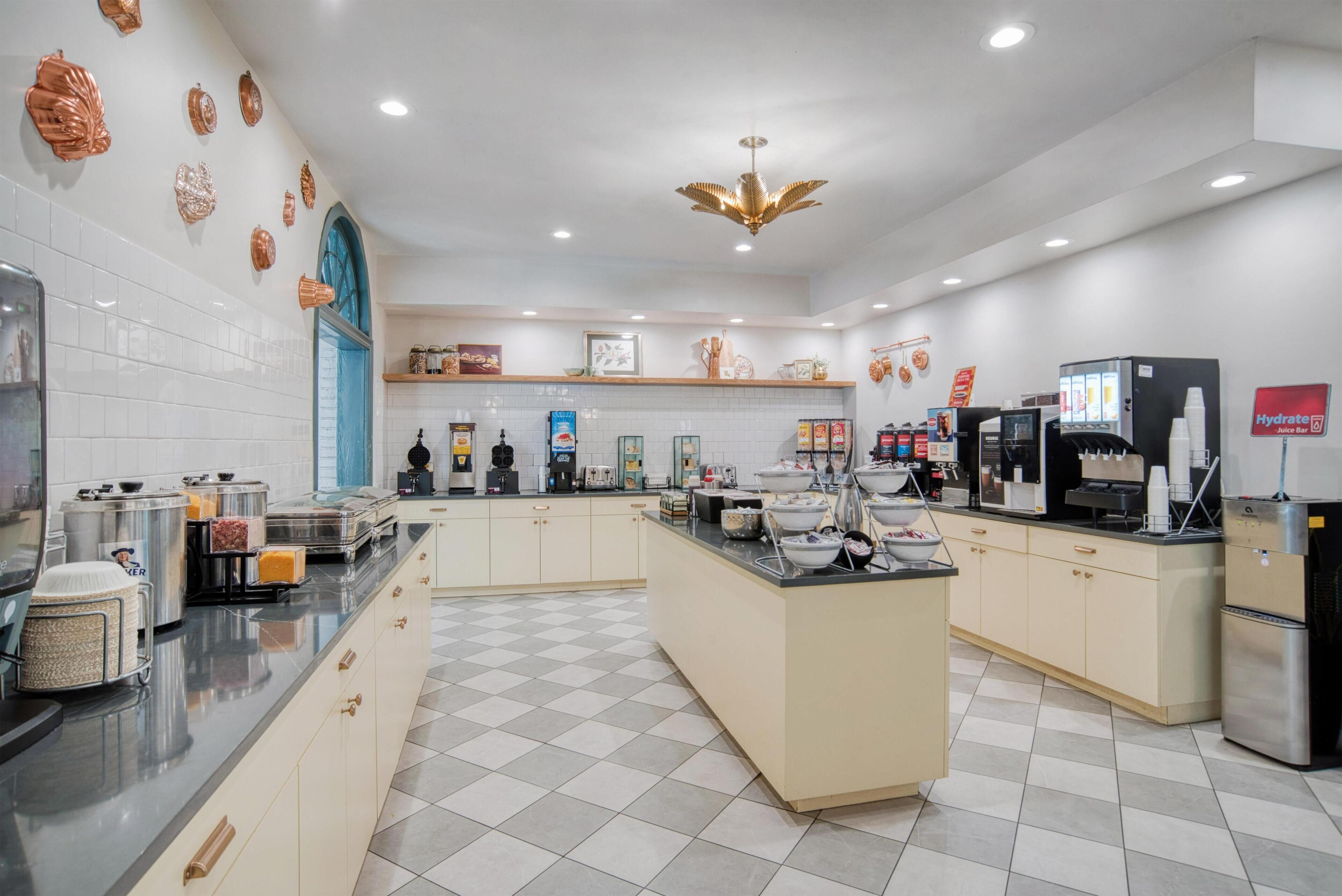 Ilmainen päivittäinen mannermainen aamiainen 