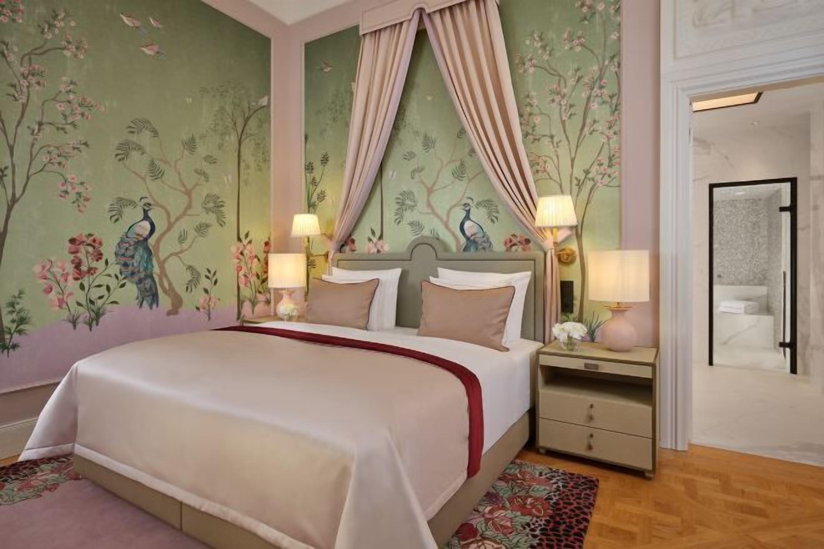 Premium bedding, down comforters, minibar, in-room safe